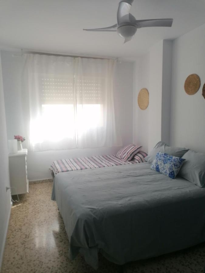 Piso Familiar Con Piscina Y Aparcamiento En Torre Del Mar - Edificio Ronda I Apartment ภายนอก รูปภาพ