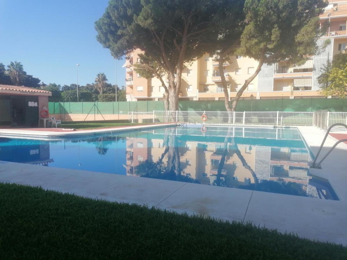 Piso Familiar Con Piscina Y Aparcamiento En Torre Del Mar - Edificio Ronda I Apartment ภายนอก รูปภาพ